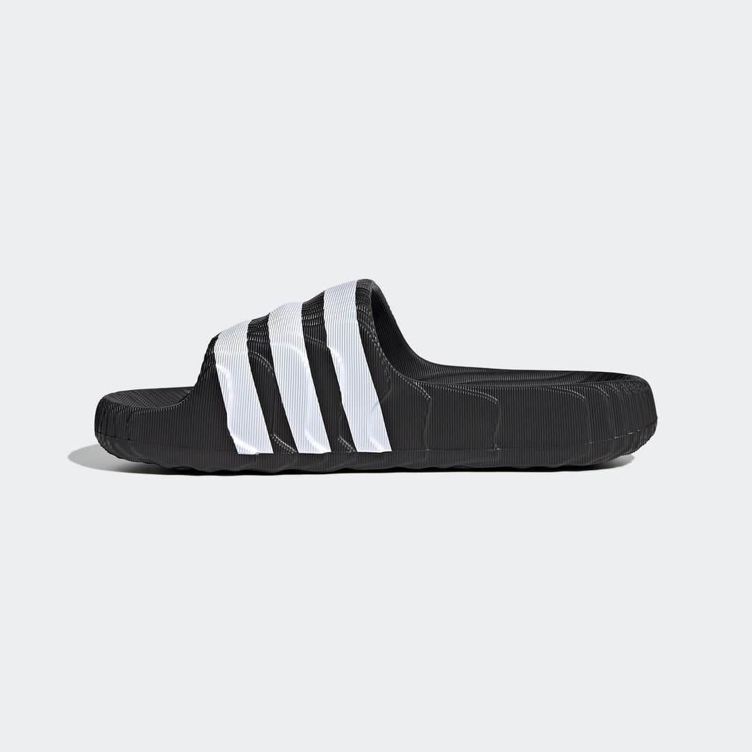 Сланцы Adilette 22